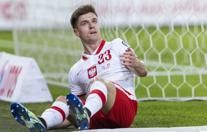 波兰队在比赛中展现出色表现，成功晋级