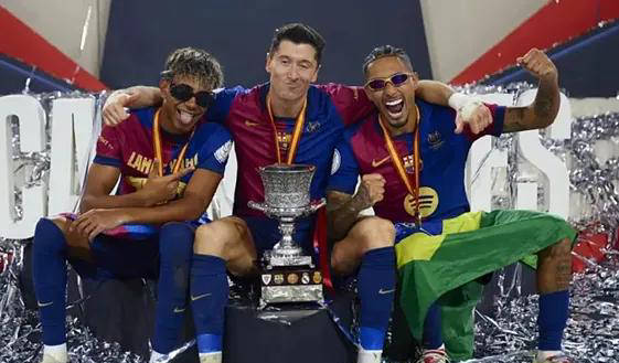 巴塞罗那绝杀对手，追赶皇马