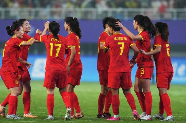 关于亚洲杯女足比赛，东亚强队受困小组赛的信息