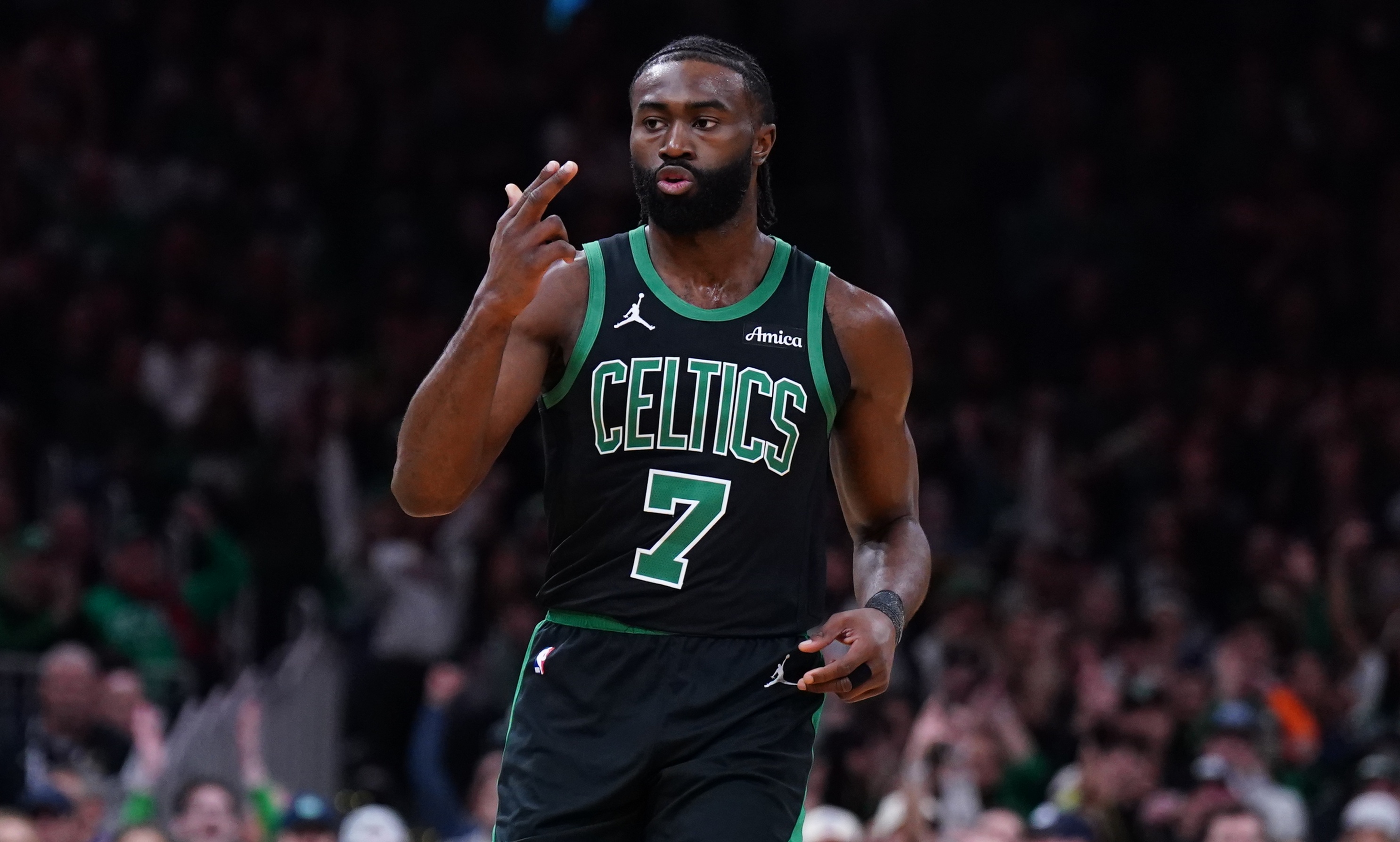 篮网大胜凯尔特人,厄文一战成名 篮网大胜凯尔特人,厄文一战成名