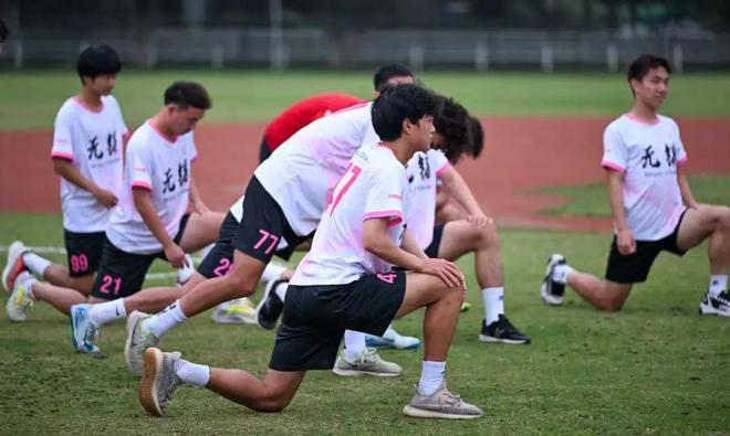 众多球队积极备战，迎接本赛季的挑战