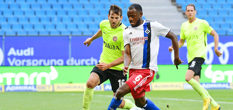 -包含汉堡队在客场失利，寻求反击良机的词条