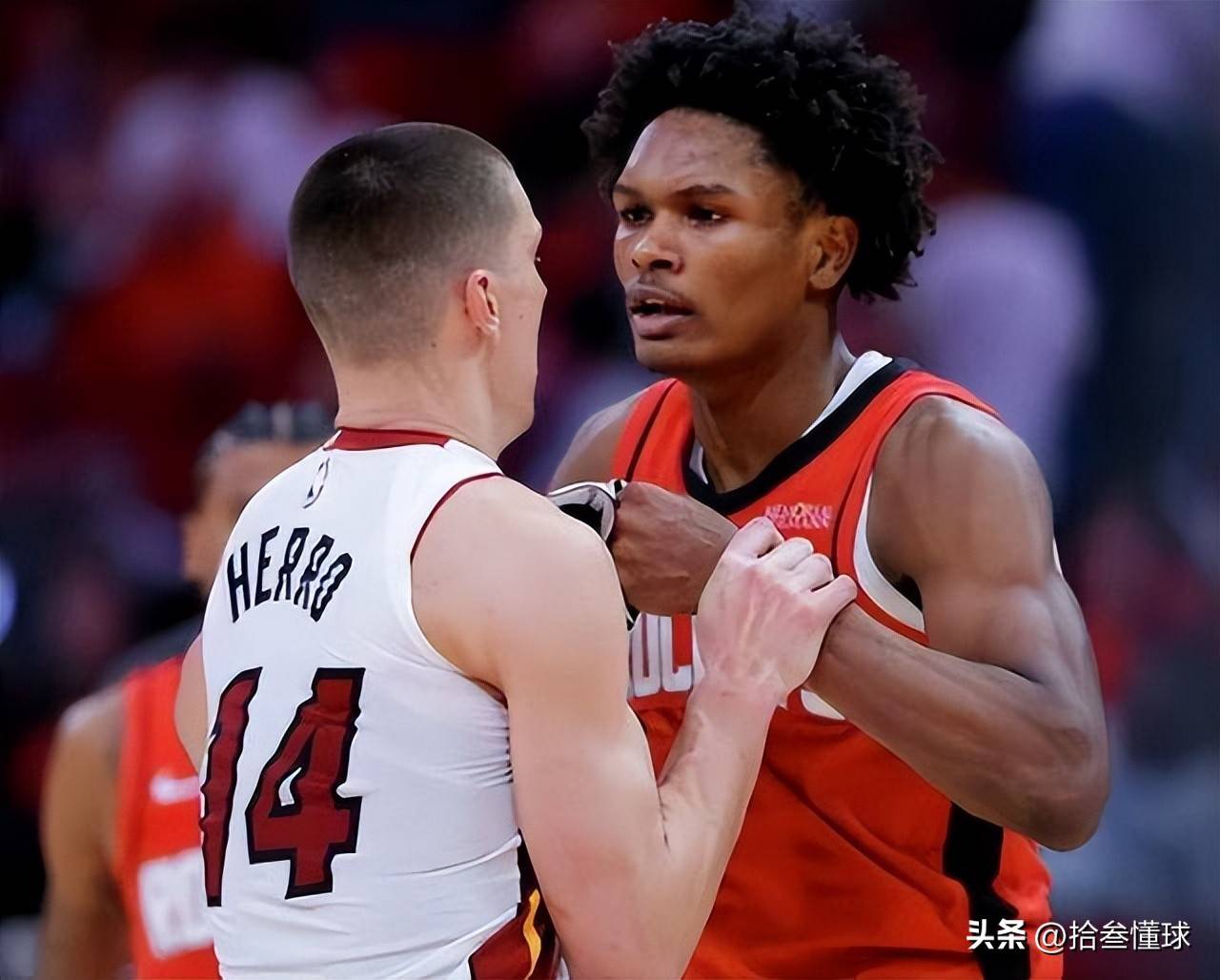 DB彩票-火箭痛失良机，保罗缺阵遭遇溃败